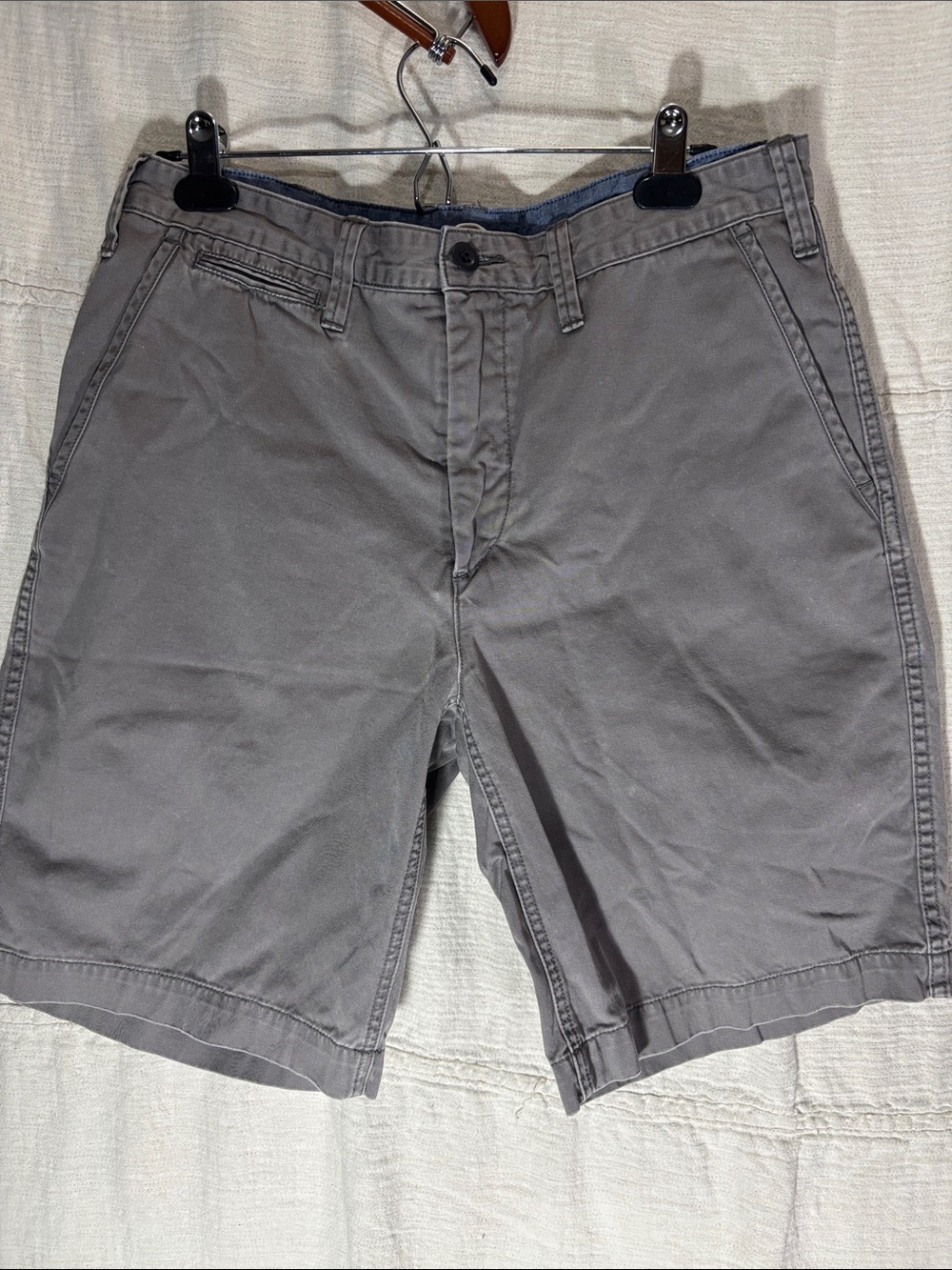 Ralph Lauren Men's Gray Flat-Front Chino Shorts 100% Cotton